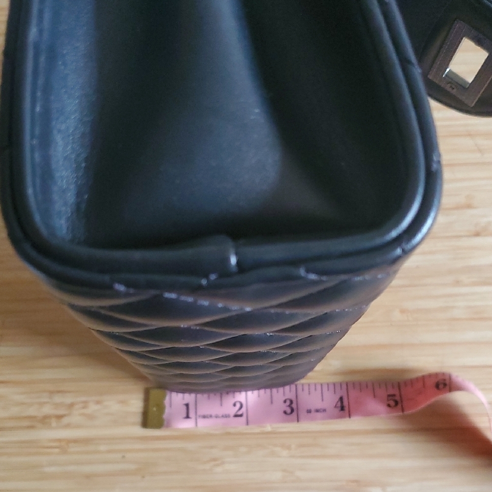Black‎ Quilted Shoulder Bag - Picture 5 of 8